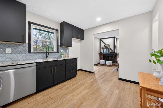 2701 Westminister Drive, St Charles, MO 63301