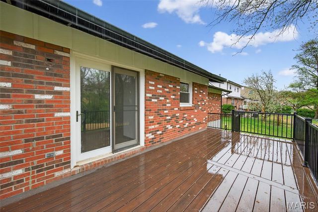 2701 Westminister Drive, St Charles, MO 63301