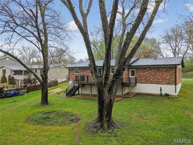 2701 Westminister Drive, St Charles, MO 63301