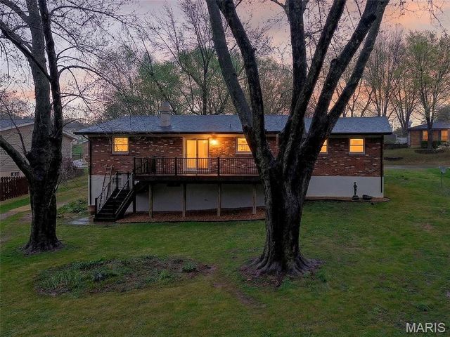 2701 Westminister Drive, St Charles, MO 63301