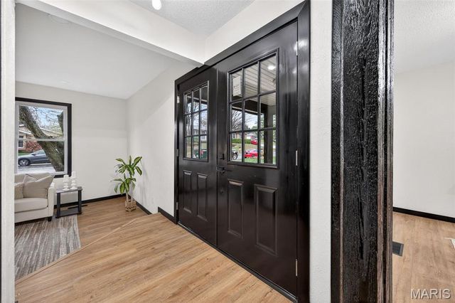 2701 Westminister Drive, St Charles, MO 63301