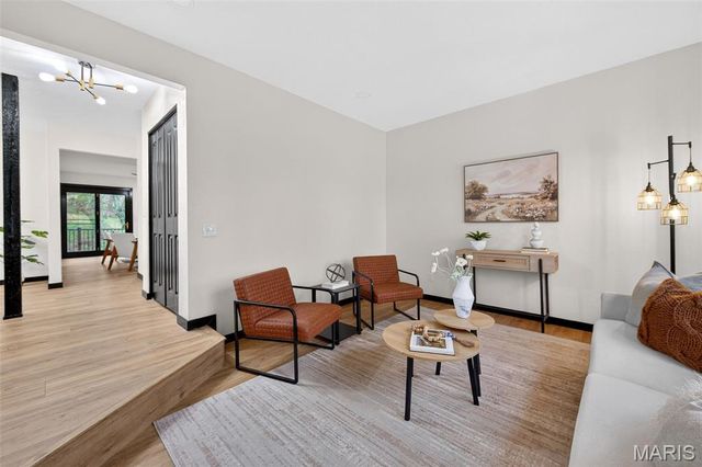 2701 Westminister Drive, St Charles, MO 63301