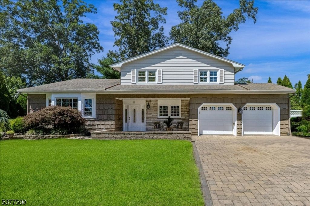 11 Jensen Rd, Sayreville Boro, NJ 08872