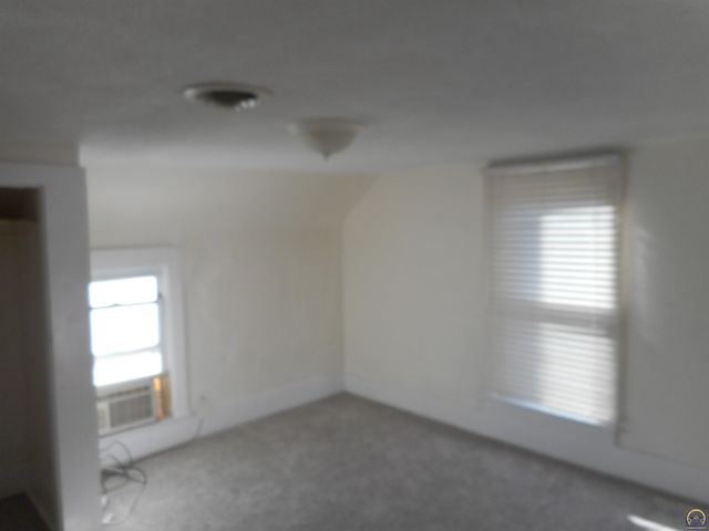 912 SW Jewell AVE, Topeka, KS 66606