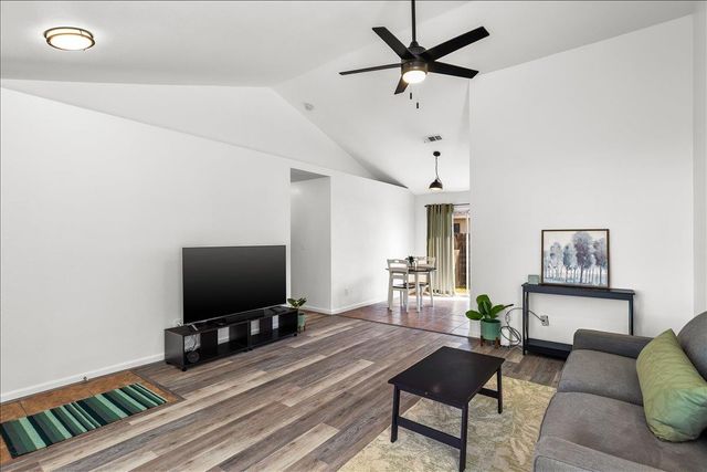 3004 Woodrose Ct, Modesto, CA 95350