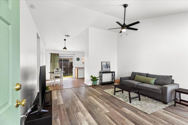 3004 Woodrose Ct, Modesto, CA 95350