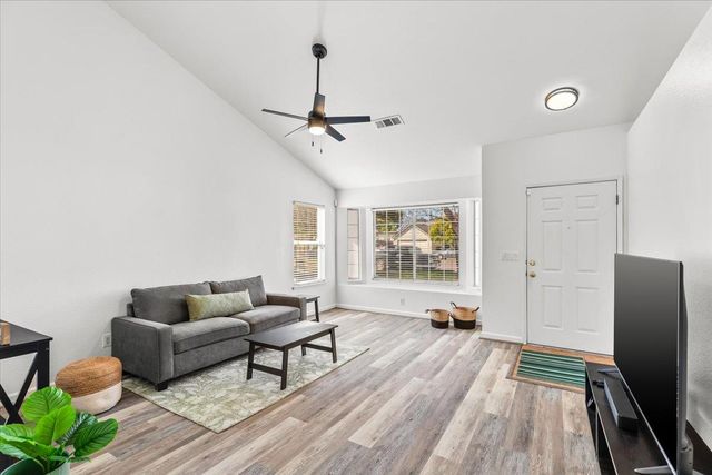 3004 Woodrose Ct, Modesto, CA 95350