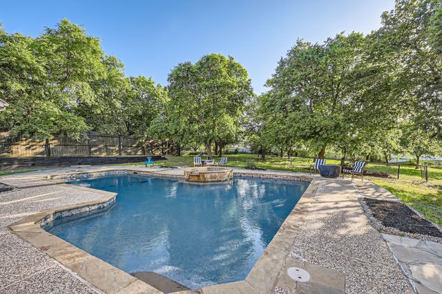 618 Oak Tree Cove, Cedar Hill, TX 75104