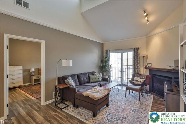 927 Eden Terrace, Easton, PA 18042