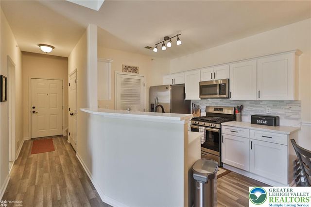 927 Eden Terrace, Easton, PA 18042