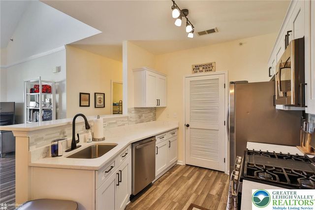 927 Eden Terrace, Easton, PA 18042