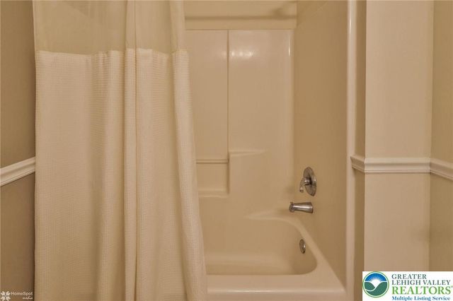 927 Eden Terrace, Easton, PA 18042