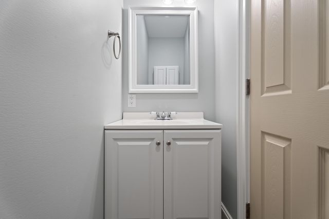 33787 S 650 Road, Jay, OK 74346