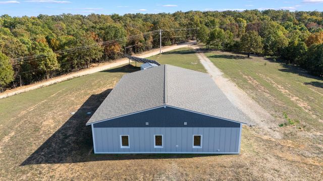 33787 S 650 Road, Jay, OK 74346