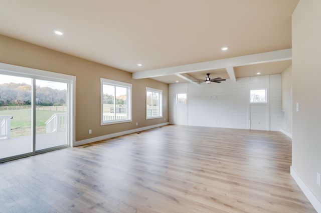 3327 Booker Ridge Rd, Mount Pleasant, TN 38474