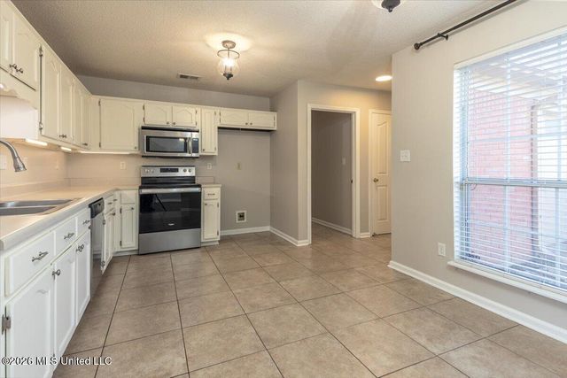 2334 Heather Ridge, Southaven, MS 38671