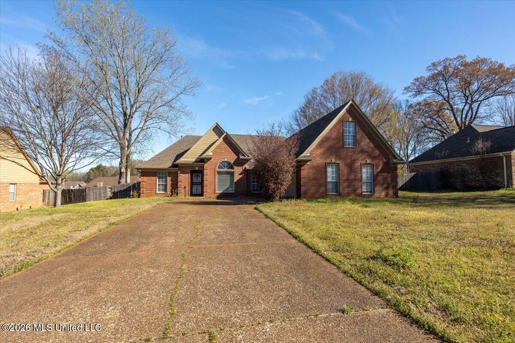 2334 Heather Ridge, Southaven, MS 38671