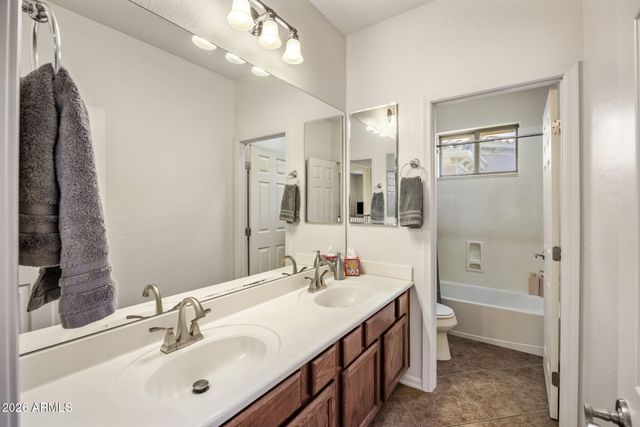 3980 E ROBIN Lane, Phoenix, AZ 85050