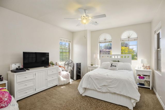 3980 E ROBIN Lane, Phoenix, AZ 85050