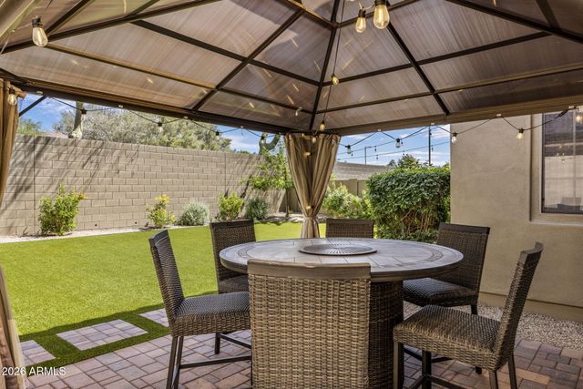 3980 E ROBIN Lane, Phoenix, AZ 85050