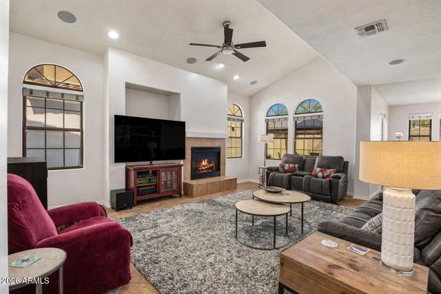 3980 E ROBIN Lane, Phoenix, AZ 85050