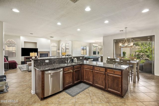 3980 E ROBIN Lane, Phoenix, AZ 85050