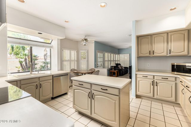 5622 W ASTER Drive, Glendale, AZ 85304