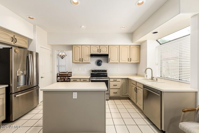 5622 W ASTER Drive, Glendale, AZ 85304