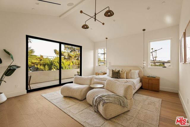 1758 S Holt Avenue, Los Angeles, CA 90035