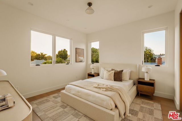 1758 S Holt Avenue, Los Angeles, CA 90035