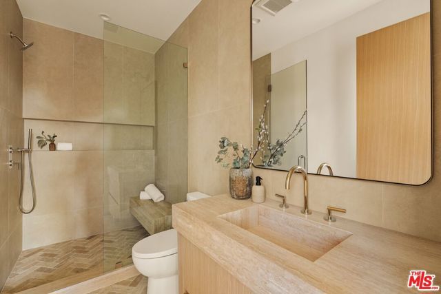 1758 S Holt Avenue, Los Angeles, CA 90035