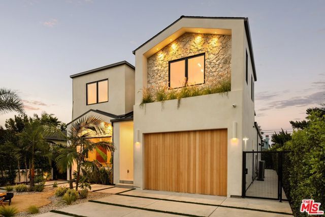 1758 S Holt Avenue, Los Angeles, CA 90035