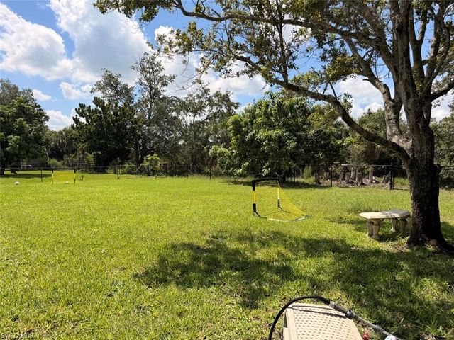 6560 Kestrel CIR, Fort Myers, FL 33966