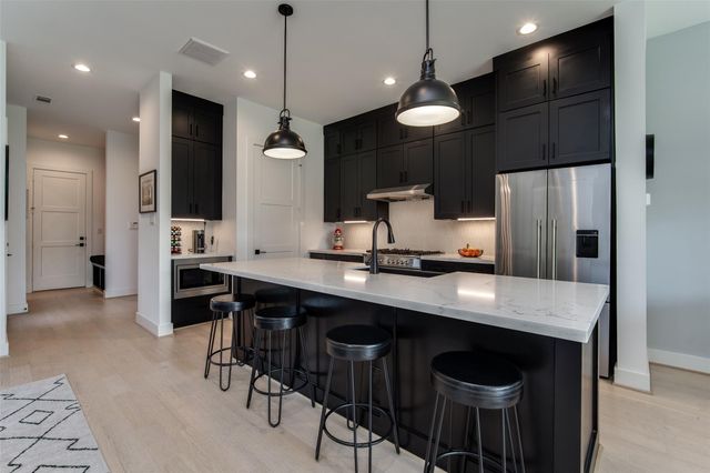 110 E 23rd Street, Houston, TX 77008