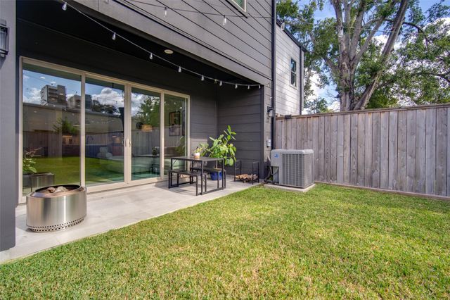 110 E 23rd Street, Houston, TX 77008