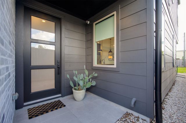 110 E 23rd Street, Houston, TX 77008