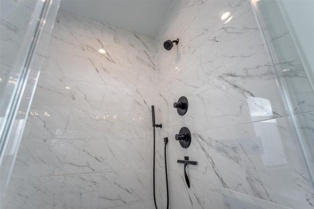 110 E 23rd Street, Houston, TX 77008