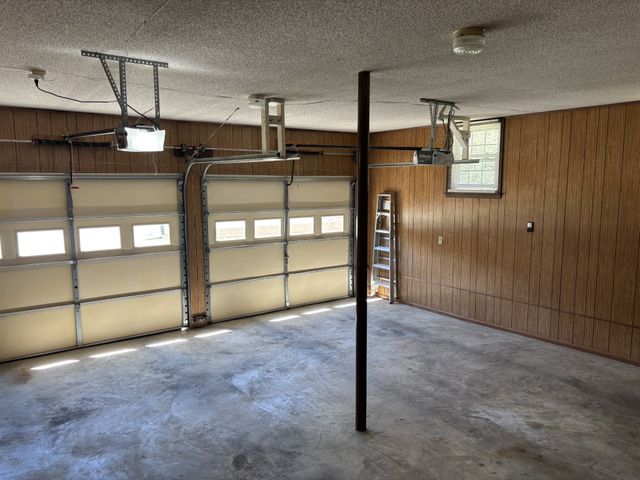 141 Doak Rd, Manchester, TN 37355