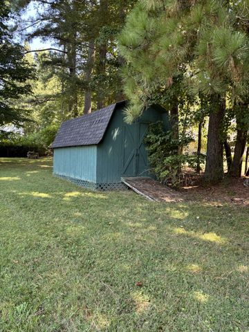 141 Doak Rd, Manchester, TN 37355