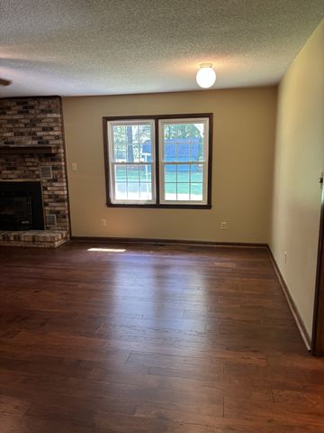 141 Doak Rd, Manchester, TN 37355