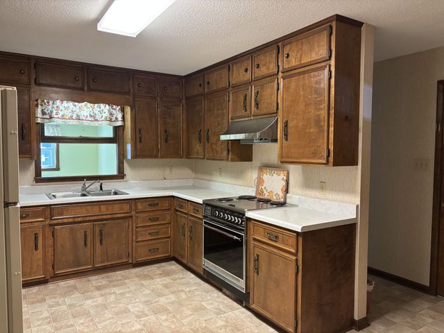 141 Doak Rd, Manchester, TN 37355