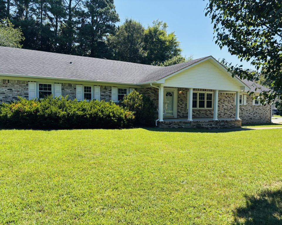141 Doak Rd, Manchester, TN 37355