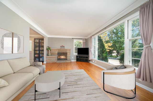 5720 Xerxes Avenue S, Edina, MN 55410