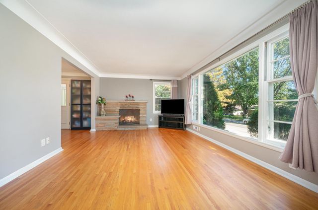 5720 Xerxes Avenue S, Edina, MN 55410