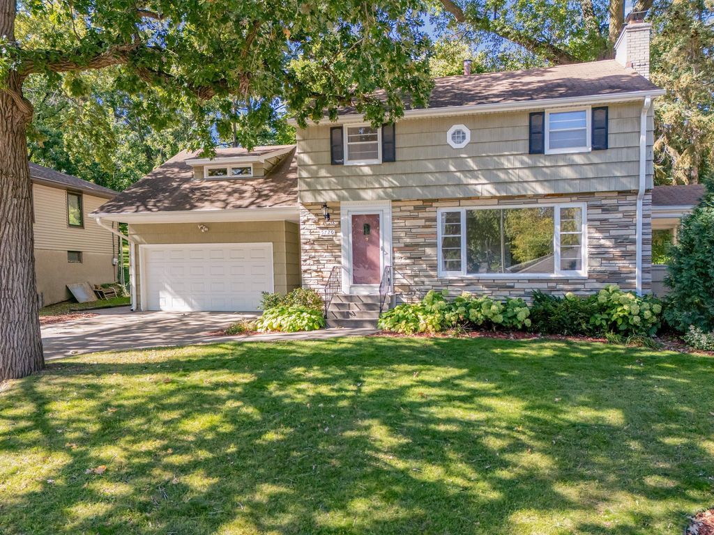 5720 Xerxes Avenue S, Edina, MN 55410