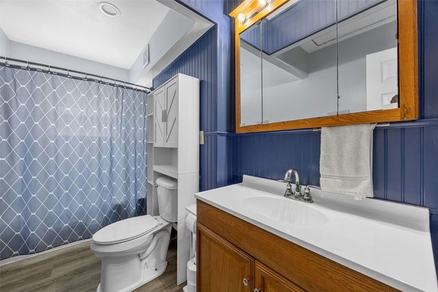 5515 Cedar Drive NW, Cedar Rapids, IA 52405