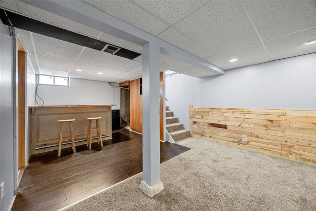 5515 Cedar Drive NW, Cedar Rapids, IA 52405