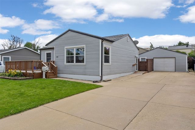 5515 Cedar Drive NW, Cedar Rapids, IA 52405