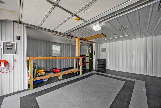 5515 Cedar Drive NW, Cedar Rapids, IA 52405
