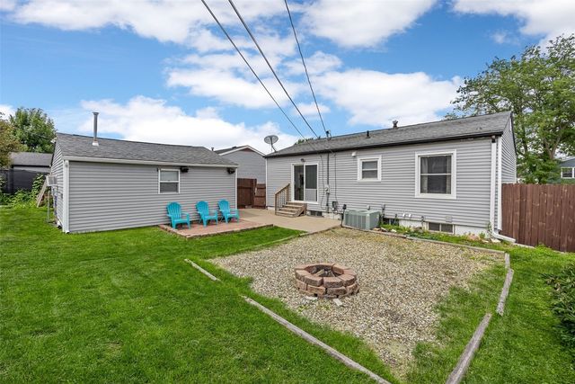 5515 Cedar Drive NW, Cedar Rapids, IA 52405
